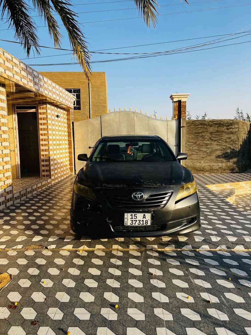 السلام عليكم كامري موديل2007 للبيع... 
باسمي  .. فئه LE 
رقم انبار مشروع وطني تحويل نفس اليوم وارد امريكي   
 6 سلندر  محرك 3000 مكفوله مكينه وكير   وتخم تاير وشواصي ولغود مكفولات السياره بيها كم قطعة صبغ  للجماليه 
 مكانها الرمادي السعر 68  وبيها مجال  
 رقم الهاتف ‏‪***********‬‏
