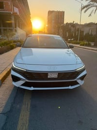 إلنترا SEL • ٢.٠ لتر بنزين • ٩١٥٠ ميل