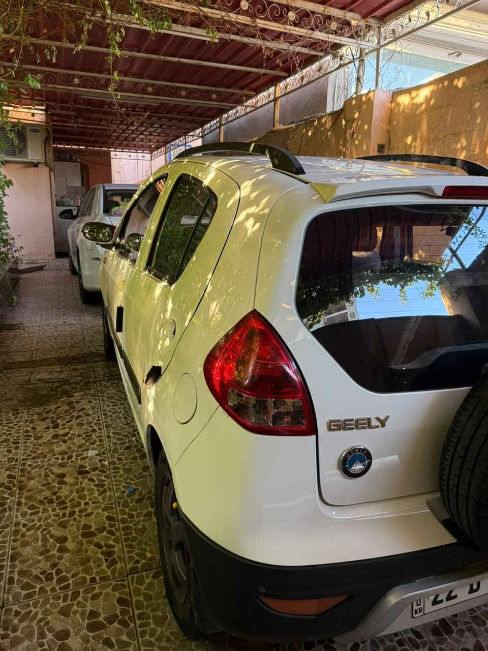 جيلي باندا باسمي رقم اربيل جاهزه ما بيها اي نقص دفتر بنزين بيها قطعتين صبا فقط تبريد ثلج السعر 56 الشراي يتصل ***********
