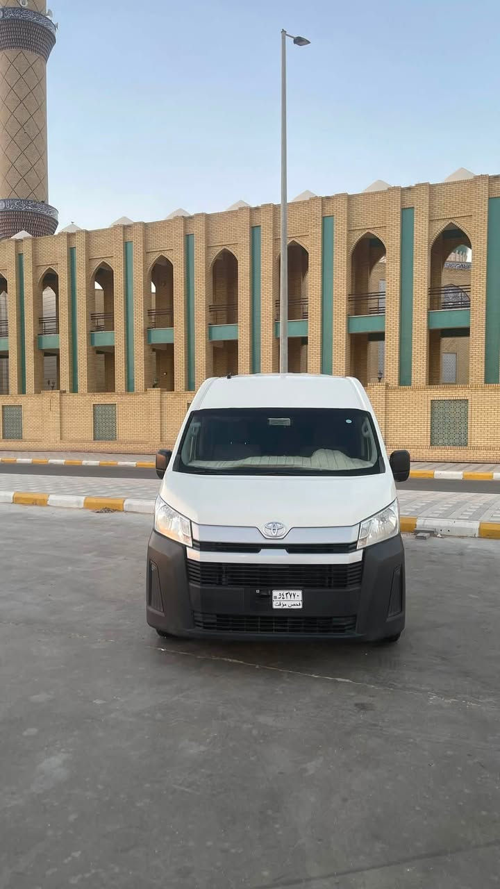 سلام عليكم اللبيع
تيوتا كويتي سياره اني مستورده. بسمي مديل ٢٠٢٤ 
بدون رقم. دخول جديد 
سياره بيه صبغ  جو القاعد مال الرقم  الخلفيه
بيه خدوش بسيط 

سياره جاهزا منّ بردات دوشمه 
فول عادي   سياره جاهز 
موصفات معروفه  كدام عينك 

مكانه واسط 

***********
