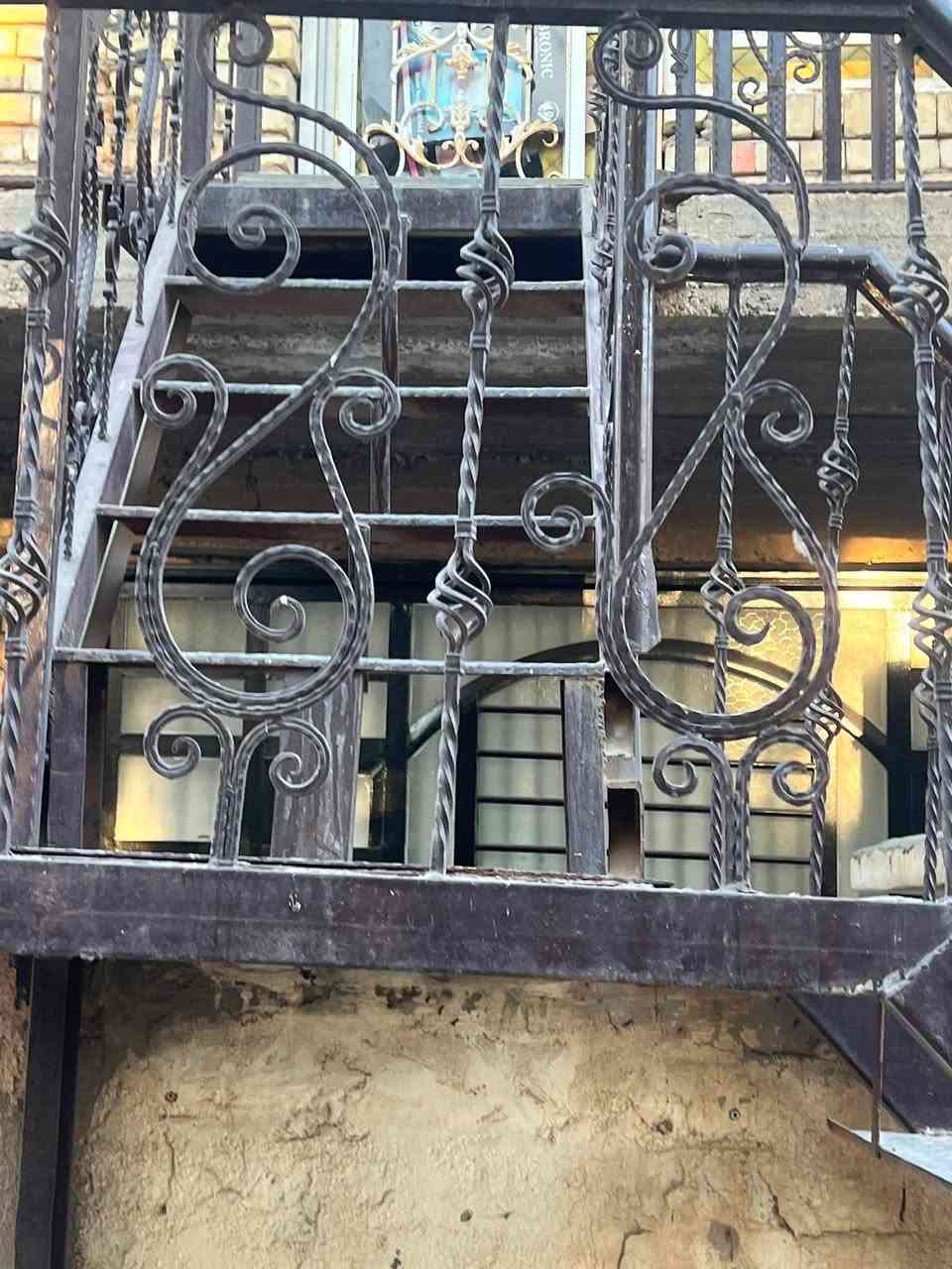 بغداد • السريدات • درج خارجي