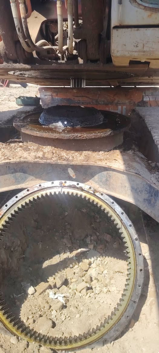 سلام عليكم  تصليح كافت نواع حفارات هيتاشي فتح محرك تبديل صينيه تجفيت كانترول  تجفيت مضخه فتح سنتر جوين دوران ويل جكات ليبرات  
جميع محافضات معه ضمان لعمل لستفسا***********
***********
