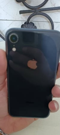 ايفون XR • ذاكره ٦٤ • بطاريه ٧٠