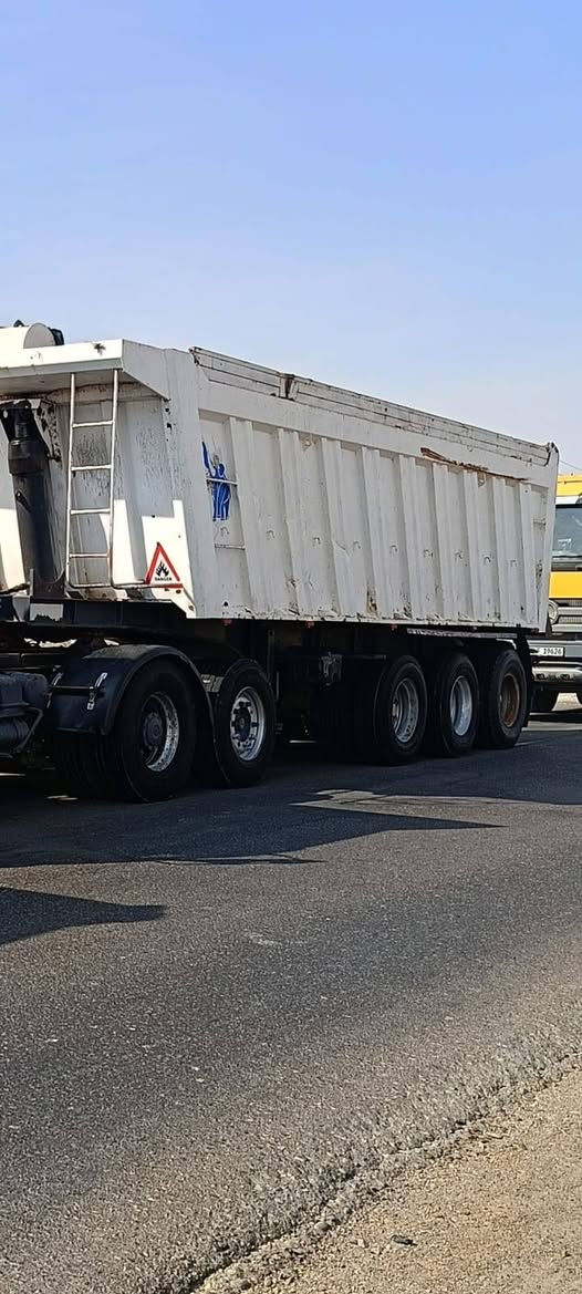 شفل صيني وعربانه اوزمن للبيع عنوان ذي قار سوق الشيوخ مكلف بنشر الشفل سعره ١١٠ والعربانه ١٣٠ تلفون ***********

