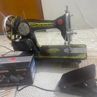 مكينة هندية • مستعملة • ملحقات كاملة