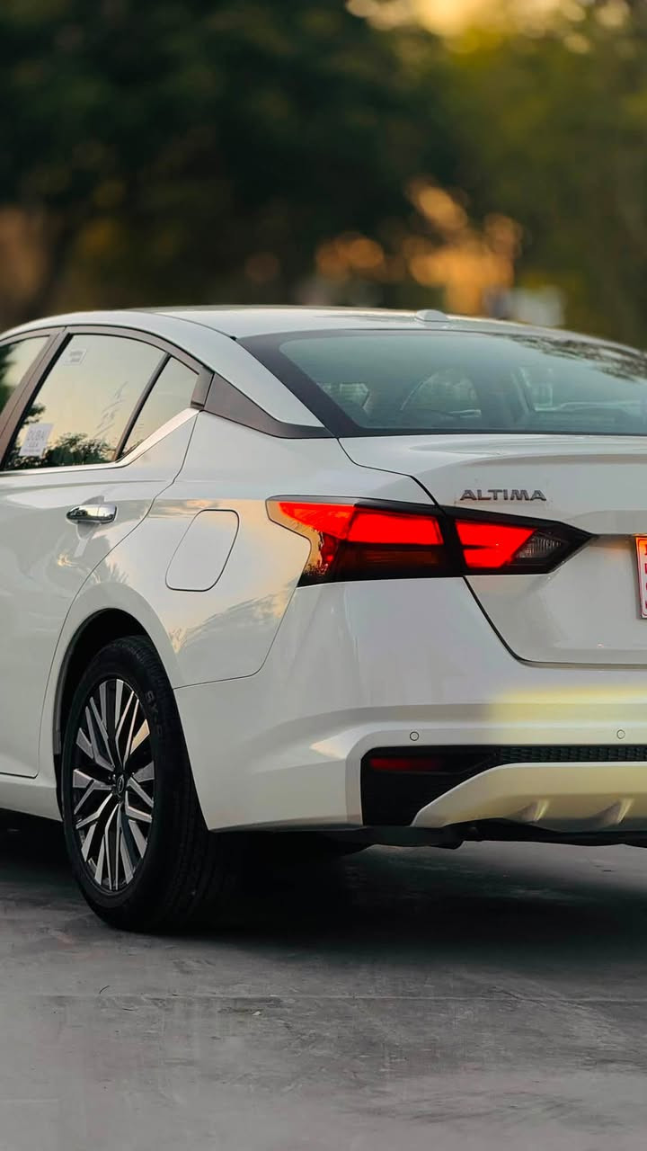 صور حادث موجود بدون دواخل 🔥
.
Nissan Altima 2025 
.
مواصفات SV
.
حادثە دعامیە بس فحصنا و طلع جاملغ و باب کلیر امریکا ، رقم الشاصی،
TN4BL4DV4SN30599
.
سعر السیارە بس ١٦٤ ورقە 
.
*********** 
.
سیارە کاتی 
.
مکان سیارە کلار 

.
