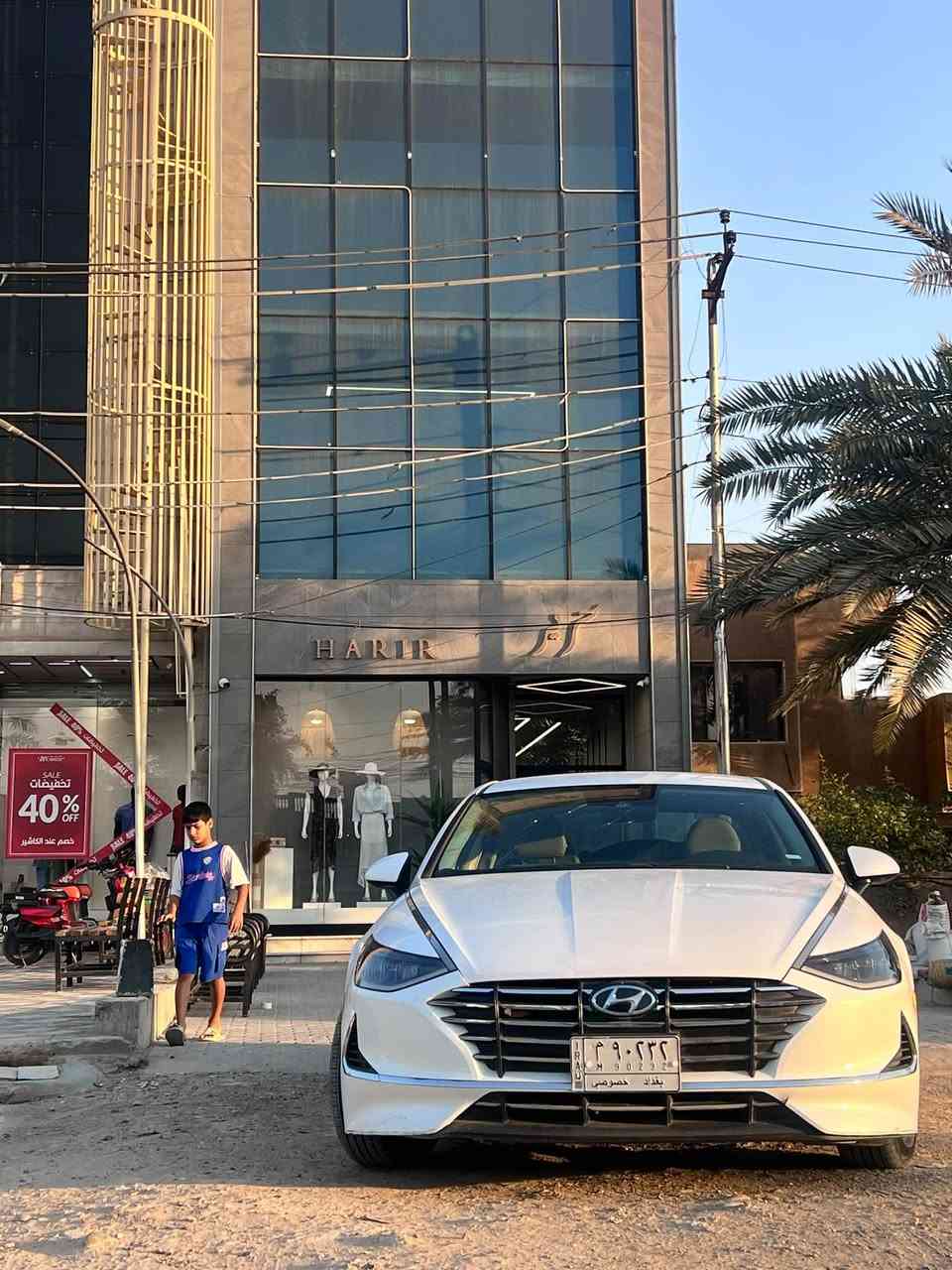السلام عليكم
سوناتا 2021 رقم بغداد
مواصفات عاديه
كير دكم هاند بريك بصمه
رادار
حساسات اماميه 
تحديد مسار 
شاشه 
قياده ذاتيه 
حادث خلفي مع كلير ٣ قطع 
مكاني بغداد الغزاليه 
السعر 138
***********

نص مكتوب في الصور:
- +5