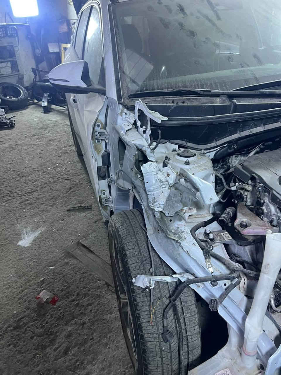 توسان موديل ٢٠٢٤
فووول مواصفات  ماشية ١١ الف
حادثهة موجود بالصور مبدل جاملغ وبنيد وقبق جنطة 
السعر ١٦٠ وبيهة مجال بسيط 
 السيارة بأسمي/ مامرقمة ***********

هذا الرقم بي واتساب

نص مكتوب في الصور:
- 11:09 bid.cars 4 / 15 1:1 4
- 11:08 bid.cars 12 / 15 1:1 4
- 11:08 bid.cars 6 / 15 1:1