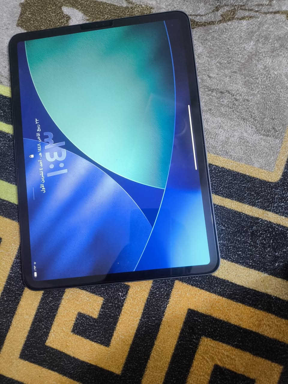 للبيع ايباد 11 برو M1 ذاكر 128 حجم 11 أنج بطارية مادري بية ويا بس كارتون بي حواج بل شاصي قليل 450سعر رقم *********** ايباد جيل الثاني 2020
