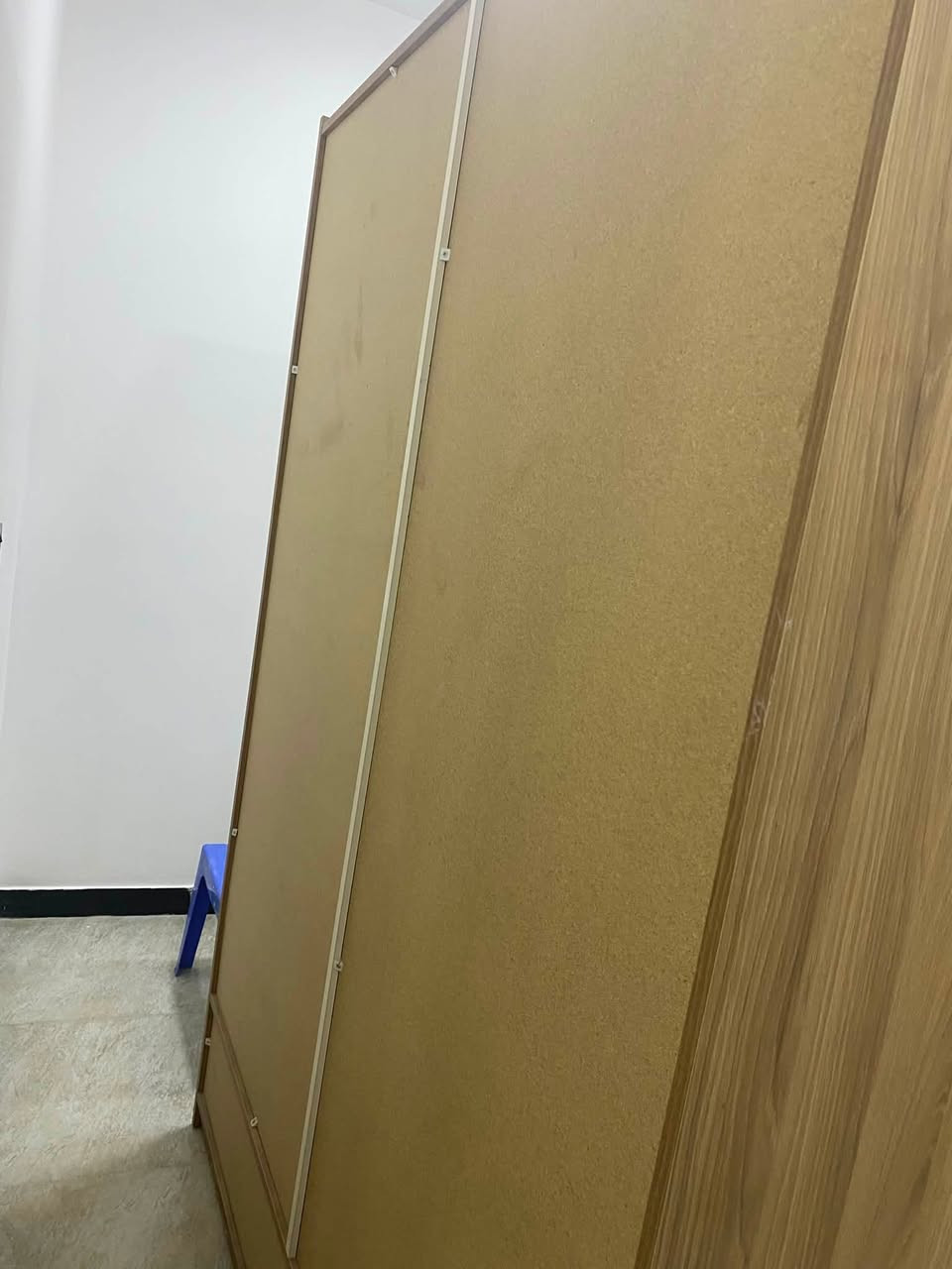 سلام عليكم
كنتور سلايد بابين للبيع تركي ملحقاته يتكون من 6 خانات نضيف اخو الجديد صار سنه من ماخذه سعره 250 الف وبي مجال شويه مكاني حي التراث شارع 
الشبكه 

ملاحظه : تجي انت تفتحه بيدك وتاخذه لان نزله مالتي مال درج حلزوني ميصير

لتواصل واتساب ***********
