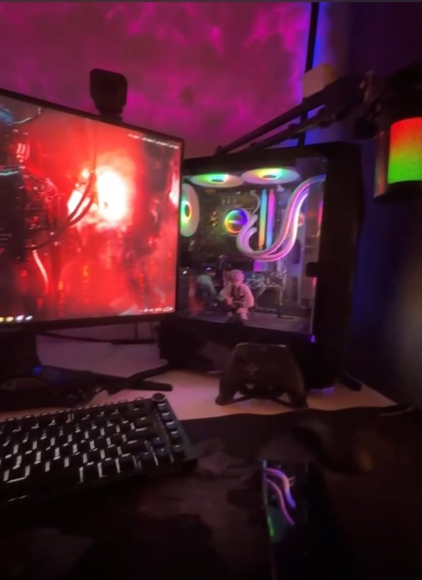 الشاشة Samsung Odyssey G3
144HZ 27 FHD
المعالج i5 12400F مبرد مائي 360
رام 16GB 2x8 3200 lexar
كرت شاشة RTX 3050 8G GALAX
مذر بورد Msi B760M-P Pro
بور سبلاي 500w
الكيس GALAX 
بدون هاردات
مكاني بغداد توصيل بغداد موجود
 اغلب القطع كراتين موجودة
السعر قفل وبدون عمله رجاءً 950
***********
