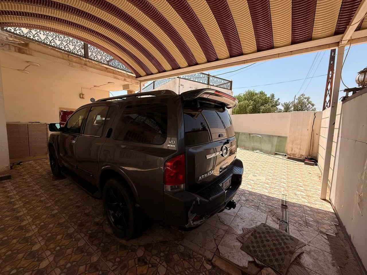 نيسان ارمادا موديل 2008 فول مواصفات LE جنطة شفط مرايات كشنات كهرباء منظومة غاز بيها محرك وكير جديد والكير هستوني شادة  تخم تاير جديد      منضومة زنون بصمة تشغيل عن بعد  رقم بغداد أنكليزي باسمي تحويل ثاني يوم باقي المواصفات معروفة للبيع او المراوس باجيرو 120 ***********

