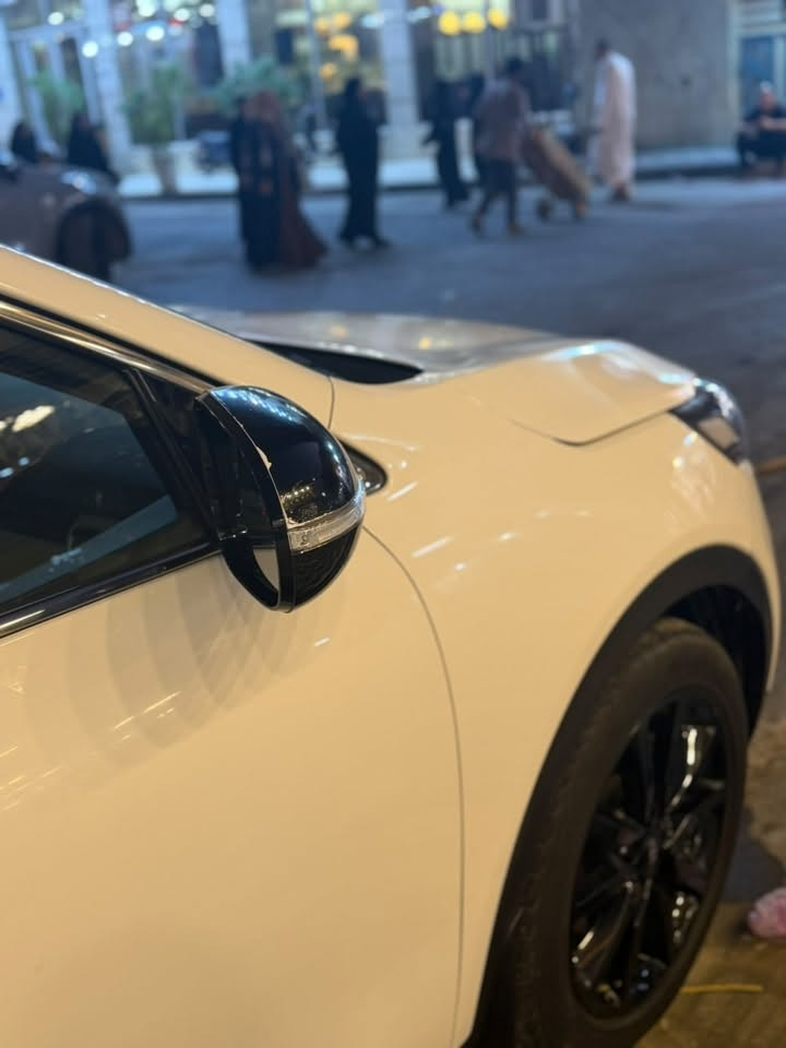 من رخصة الادمن 
🚘 للبيع | كيا سورينتو 2018 خليجي EX

🤍 اللون: أبيض
🔥 المحرك: 3500 V6
📊 الممشى: 119 ألف كم

✨ المواصفات:
• كشنات جلد
• Apple CarPlay
• كاميرا خلفية
• جنطة كهربائية
• مرايات جانبية كهربائية
• كشن السائق كهربائي
• ثلاث انظمه قيادة 
• بصمة تشغيل و بصمة فتح أبواب 
• جنطة ذكيه تفتح عن الاقتراب 
• 7 ركاب
رقم بغداد خصوصي
✅السيارة  باسمي تحويل ثاني يوم 
———-
 
🔧
• قطعة وحدة بارد باب الخلفي 
• البنية  صبغ

✅ السيارة جاهزة
📍  مكاني كربلاء

💰 السعر: 18،000$
الاتصال موجود فقط  واتس 

***********

نص مكتوب في الصور:
- areon
- BLACK
- CRYSTAL