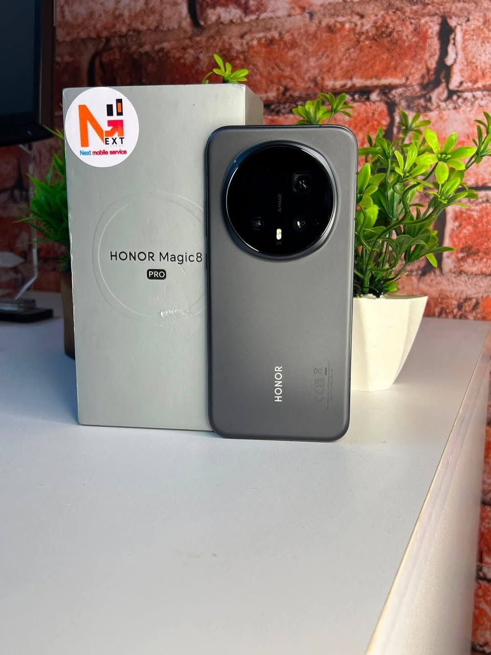 الساحر .✨
هونر ماجك 8 برو 
ذاكره 512
بطاريه عملاقه ⚡7100
المعالج الاقوى snapdragon 8 elite gen 5
جهاز نضافه 100% ع وضع الشركه 
الجهاز معى الملحقات كامل
 كارتون وشاحنه 
وكفرات عدد 2+كفر  هديه سعره 20دولار
+الساعه. ⌚ HONOR Watch  تجي ويا 
+قلم هديه 
+سماعه
كل هاذا بسعر مليون و275 
علما ان الجهاز مستعمل قليل جدا 
*********** واتس
