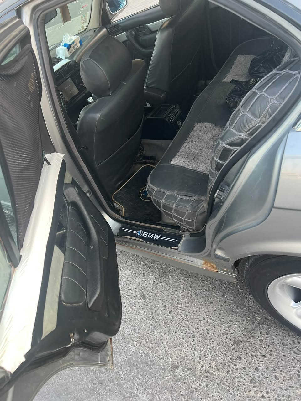 السلام عليكم BMW 520 مسكر عدل كير عادي موديل 89 رقم بغداد بسمي تحويل ثاني يوم تخم تاير حداده تبريد فقط بي ليك كهربائيات شغاله السعر 35 وبيه مجال قليل مكاني البصره
***********
