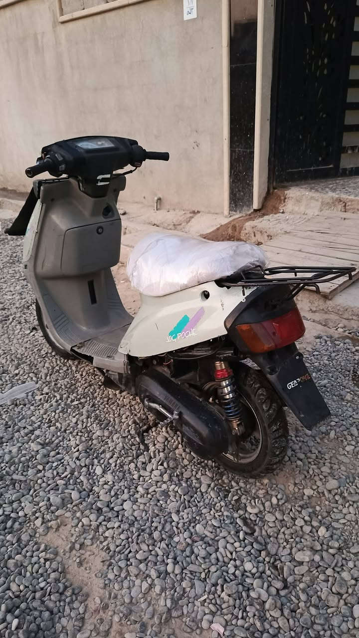 دراجه بزون للبيع شرط شركه مامبدل بيه برغي مكينه قويه شرط هندر واحد تشتغل للبيع السعر 200 الموصل جانب الايسر حي النهضه وتساب ***********
