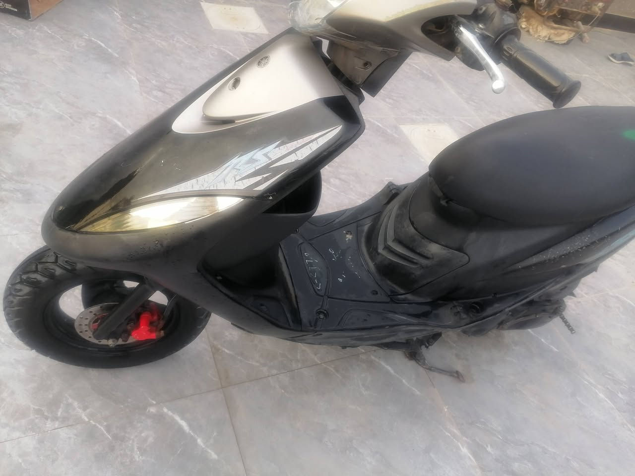 السلام عليكم
ماكس عدله للبيع
مكينه بلاديه
سلف رياضي باتريها جديد
السعر ٧٠٠ 
الرقم ***********
العنوان البصرة الهارثه الطاقه الكهربائيه
