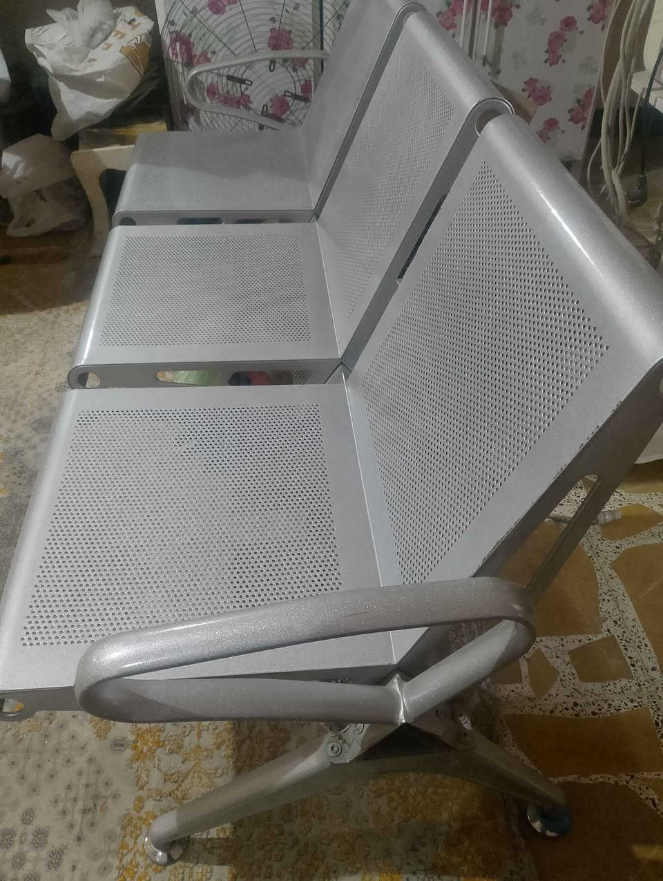 مصطبة • ٣ اشخاص • عيادات طبية