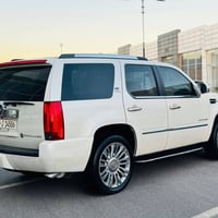 كاديلاك أسكاليد 2011 فول موصفات ملكي ماشيه 80.. بيع أو مراوس 078310680...