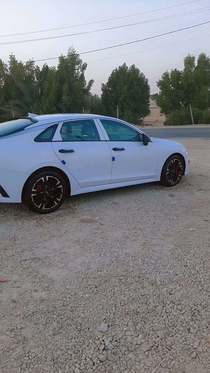 كي فايف موديل 2021 رقم مثنى معوقين وكاله عامه سياره مواصفات بصمه تشغيل عن بعد حساسات جانبيه كامره  مابيهه اي نقص سياره جديده كلش محرك 1600 تيربو مكان سياره رميثه 
السعر ١٤٥ وبيهه مجال ***********
