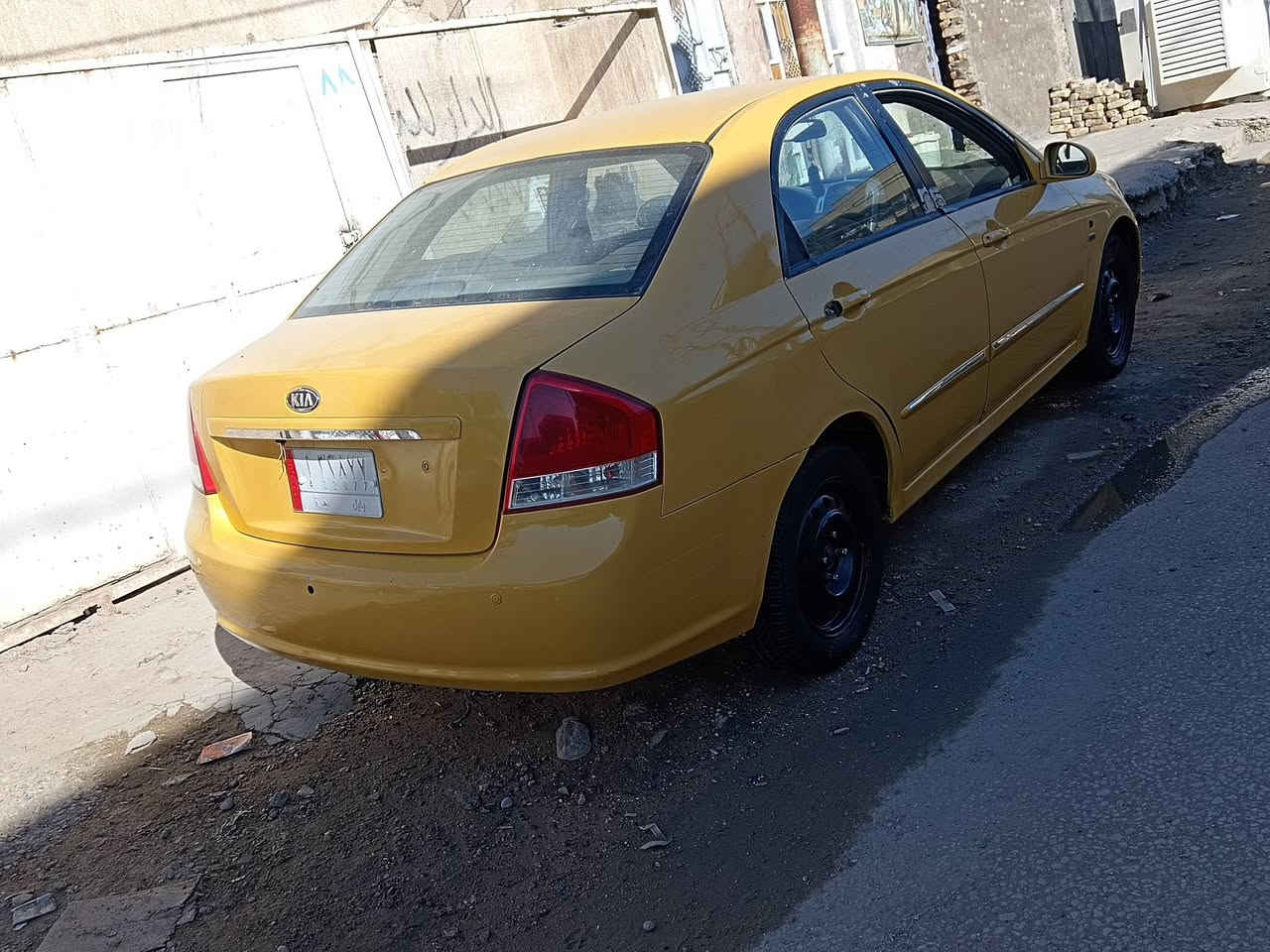 فقط السيارة السلام عليكم سياره كيا سيراتو 2007 خليجي مكينه جديده لكير نضيف بس عندي بل نمره الثانيه طبه فقط السيارة رقم بابل لسعر 57بيه مجال رقم ***********. ***********
