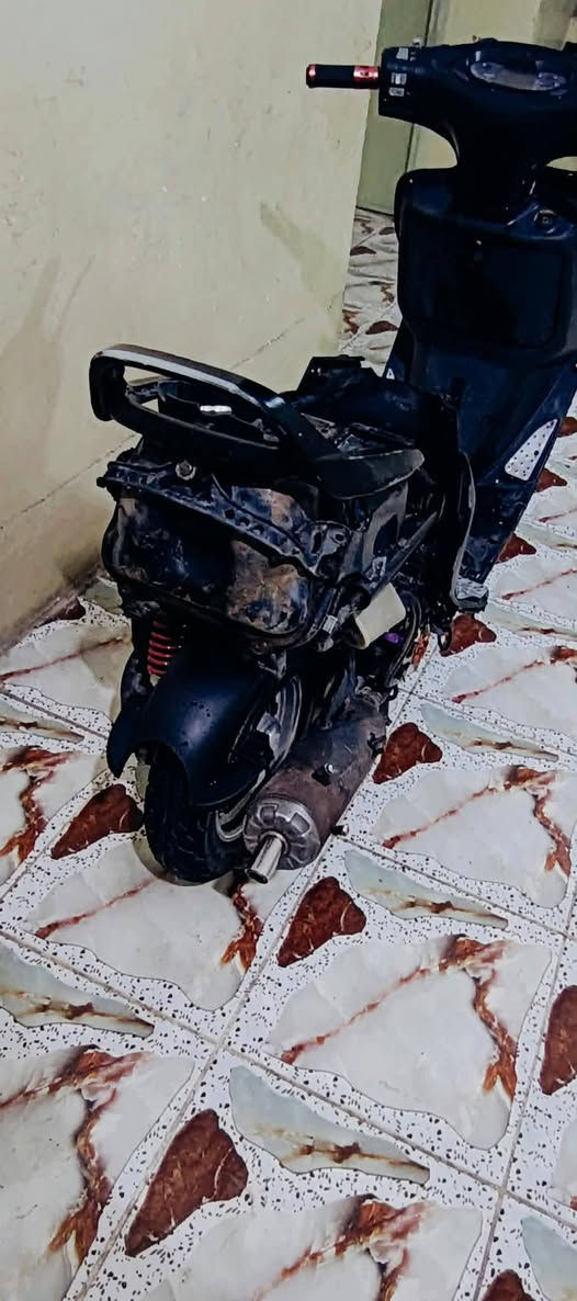 فراشه مديل٢٠٠٥لبيع سعر٣٢٥وبيه مجال دراجه مفوله بيه تزويد خارجي وبيه كلج امامي رياضي رقم للستفسار***********
