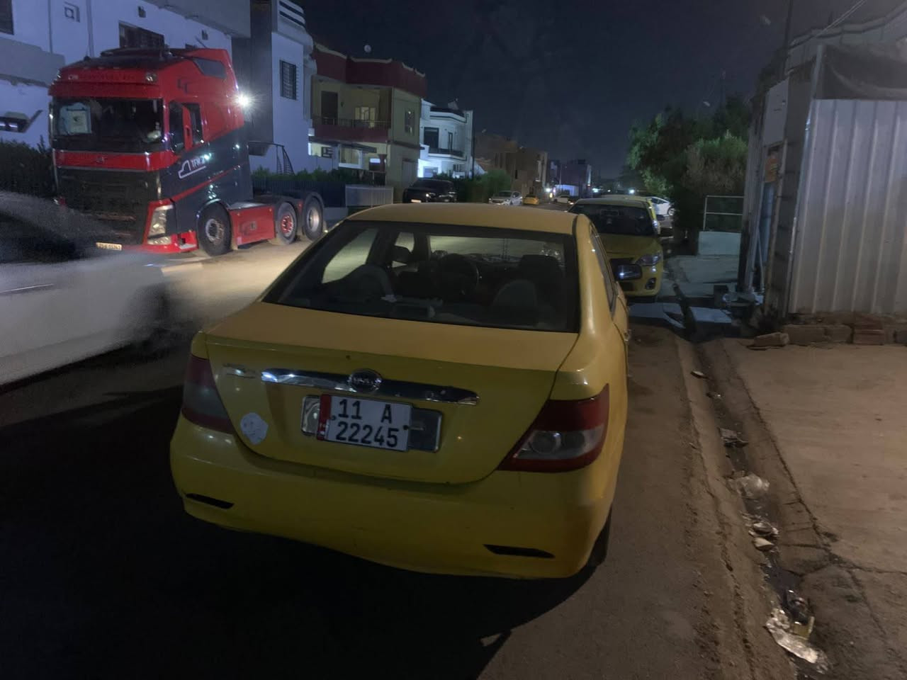 سلام عليكم بيوايدي اف ثري موديل ١١ للبيع . بطاقه بانزين رقم بغداد انكليزي صاحبها موجود بكركوك وكاله عامه بسمي شرط التحويل و الوكاله نقصها تبريد و اذانات محرك طاگه .السعر ٣٠ و بيها مجال *********** كركوك, العراق
