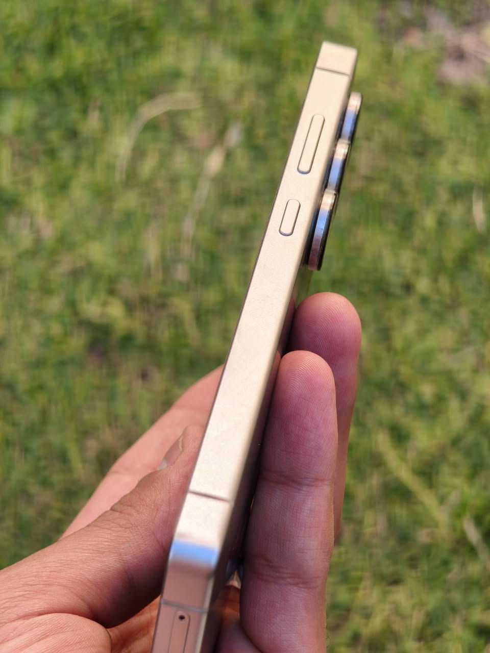 سلام عليكم يوجد جهاز للبيع نوع
Samsung galaxy S25 Ultra
سعة التخزين 1 تيرا بايت
الرام 12 كيكا بايت
الجهاز نظيف 100%
مثل ما موضح بالصوره
ملحقات الجهاز كاملة
كفر 2 و لزقه اصليه
الجهاز استخدام شخصي بالشرط
السعر 1600,000 (مليون و 600 )
بيع الجهاز نقد نقد نقد
اذا أقساط لا تخابر
للتواصل ولاستفسار  ***********

