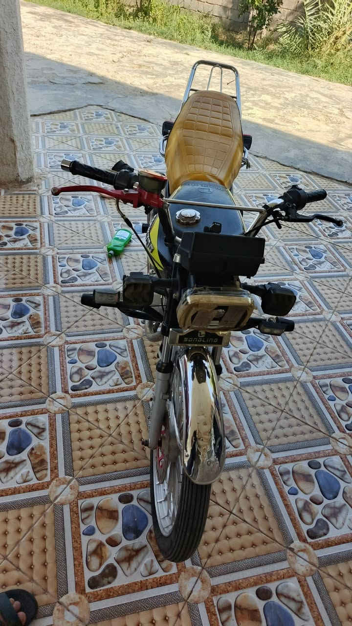 دراجه موديل ٢٤ محرك يخبل العنوان ديالى الخالص تحويله قرب ملعب العنبكيه رقم ***********

‏‪***********
السعر 560وبيه مجال
