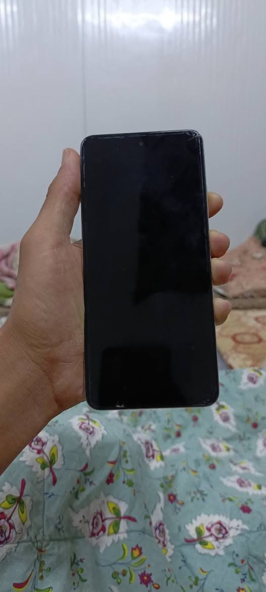 السلام عليكم 
realme C55
256
رام8+8
بطارية5000مللي
بي فطر بسيط بالشاشة
السعر 100وبي مجال
واتساب***********
