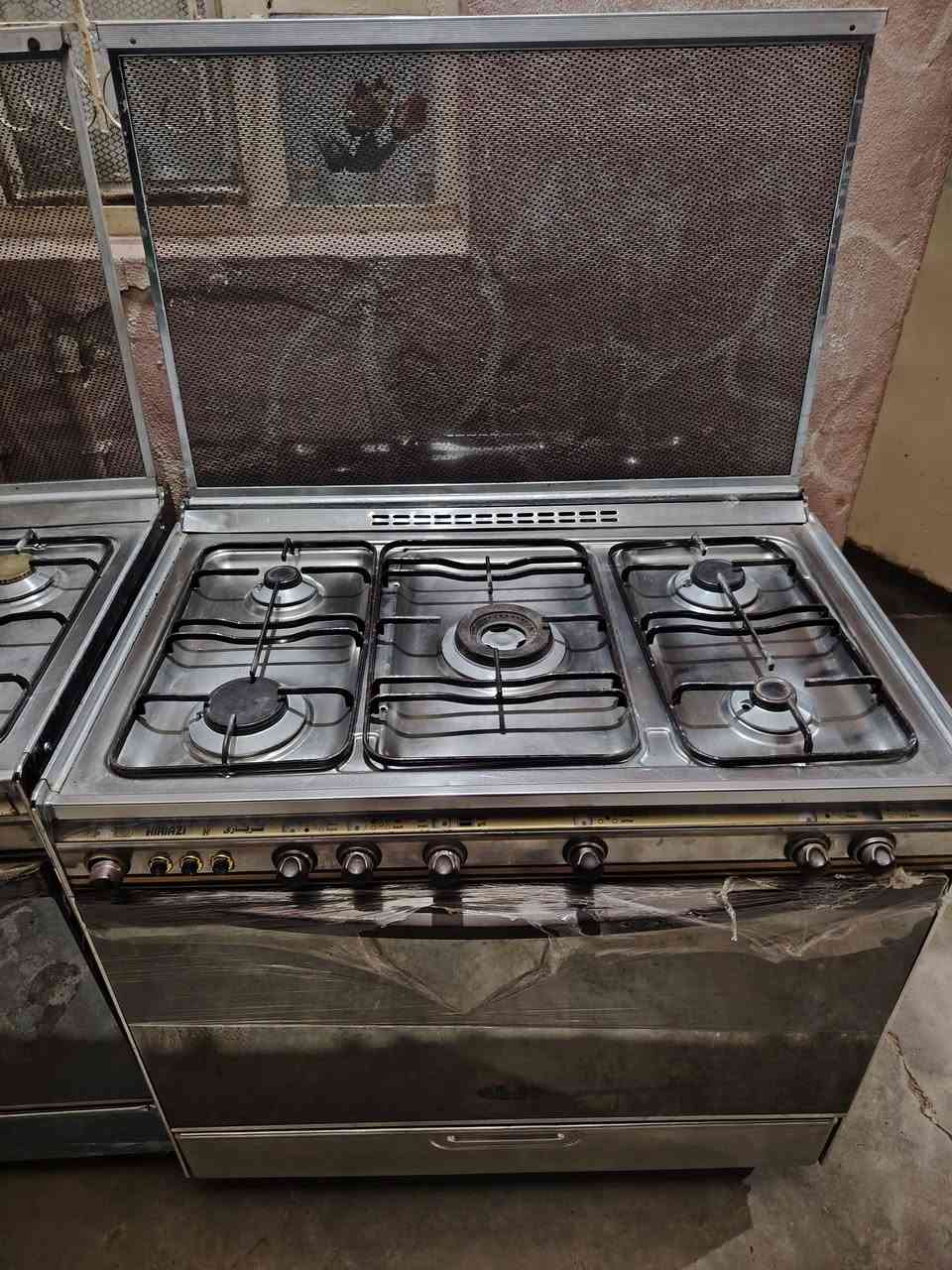 السلام عليكم اغراض مستخدمه نضيفه للبيع الشراي يتصل ويدلل ***********
