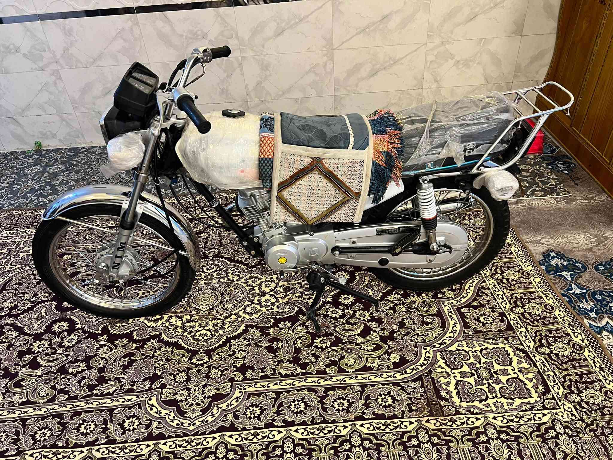 سلام عليكم اربعه كير نامه الاصلي مديل ٢٠٢٧ب اسمي مَن المعرض٣احرف كفاله عامه برغي ما ناقصها طالعه ب شهر الرابع دراجه مكفوله لايت عالي ناصي بك لايت دبل اشاره كُلها فوول نضافه شلعه ومعدل تخبل سعرها ٧٥٠وبيها مجال مكاني كربلاء الحر ***********//***********
