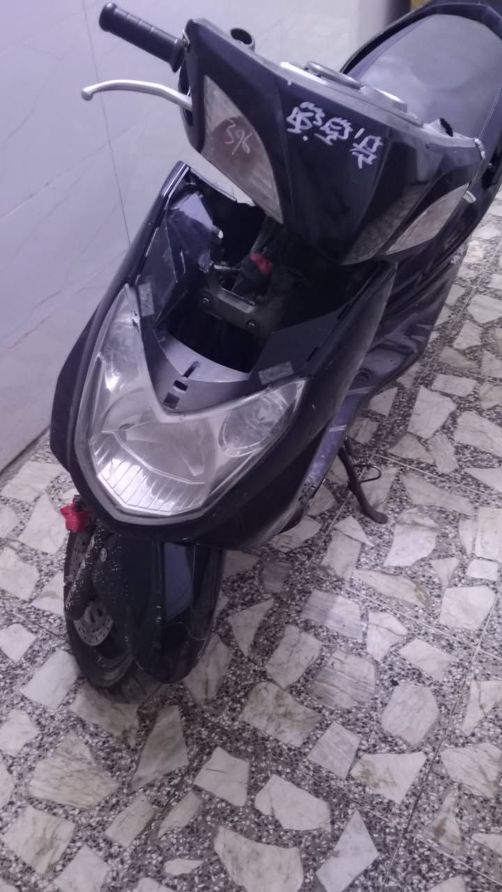 السلام عليكم البيع دراجه سكنس فحل مجفته جديد دير ماتشتغل ابيعه طافيه يرادله كابريتر  سعر 250 وبيه مجال رقم ***********
