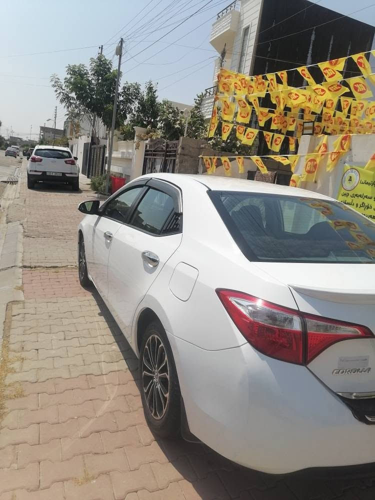 كورلا موديل ١٦ ابيض بس بونيت صبغ بدون دوخل بلادي بي شويا بارد سيارة مال جناي سنوي بسمي سنو رقم جديد دفتر بنزين موجود شراي خابر *********** اذا مو شراي لات خابر سيارة مابي دينار مصرف كلشي شرط مكانك كركوك كركوك, العراق
