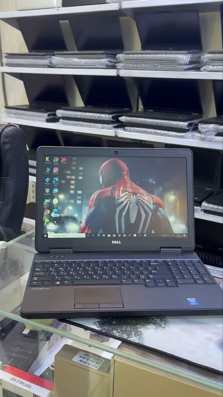 كور i5 4540U • رام 8GB • SSD 256GB