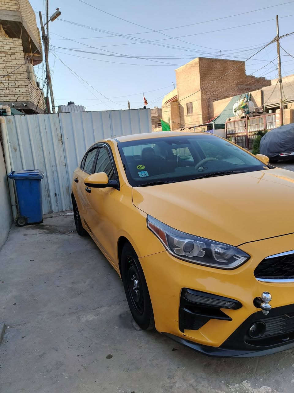سلام عليكم اخوان كيا فورتي للبيع موديل 2019 وارد امريكي حادثهة جاملغ الخلفي عكس السايق رقم بغداد بأسمنا مشروع وطني كير ومحرك وتبريد وحدادية امامي وخلفي جديد تخم تاير مواصفات السيارة 
شاشة 
كامرة 
رادار 
حساسات 
تحديد سرعة 
تحديد مسار 
مكاني بغداد الكمالية رقم الهاتف *********** السعر 122 وبيها مجال
