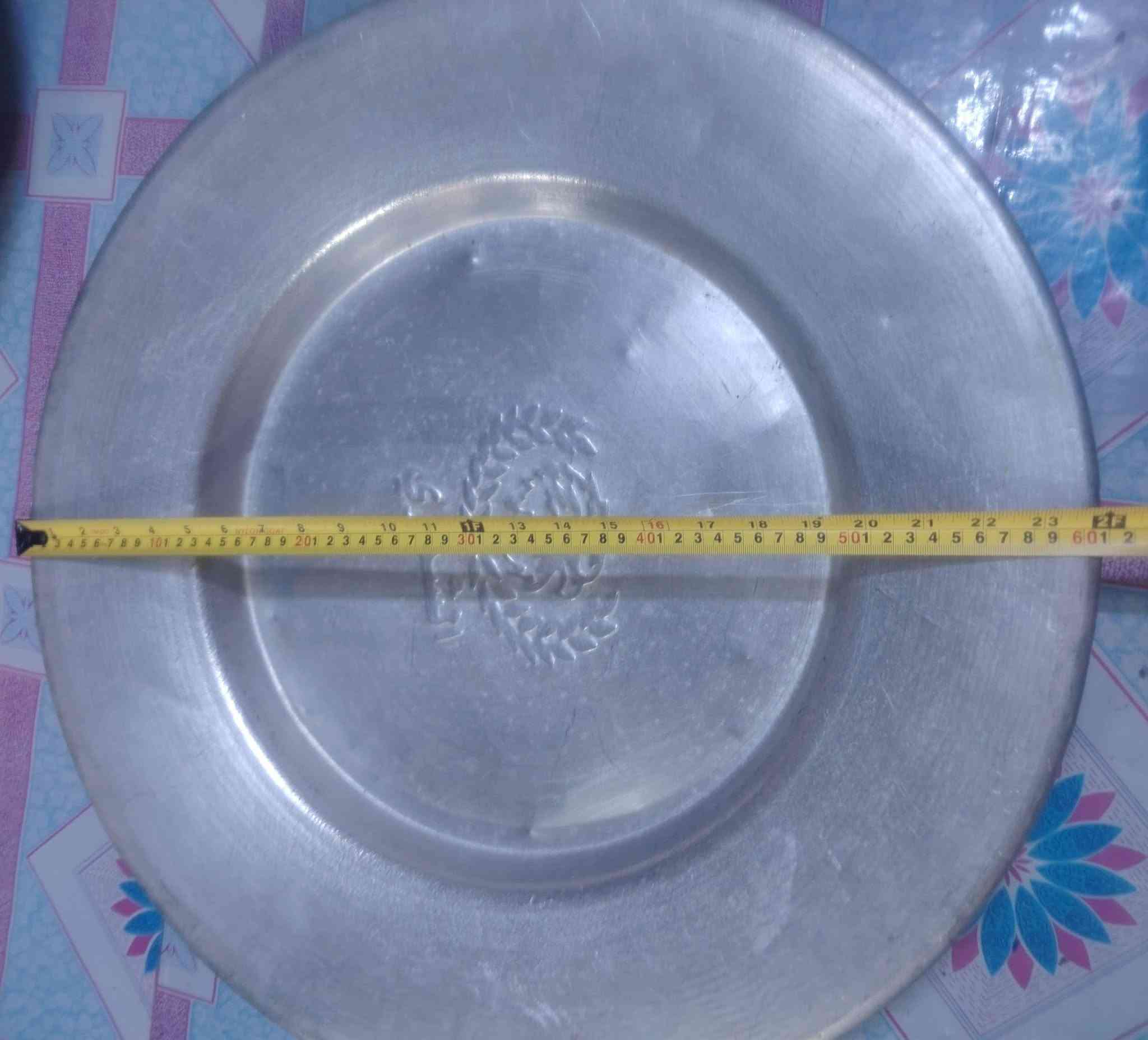 منسف اربع يدات الطول ٩٠ والعرض ٦٠ الفافون الثقيل
ومنسف مدور العرض ٦٠ ×٦٠ العدد ٣

ومنسف ستيل العرض ٥٥ ×٥٥ العدد ٧

البيع بغداد اكتب تم توصل الك تفاصيل على خاص *********** بي فقط واتساب
