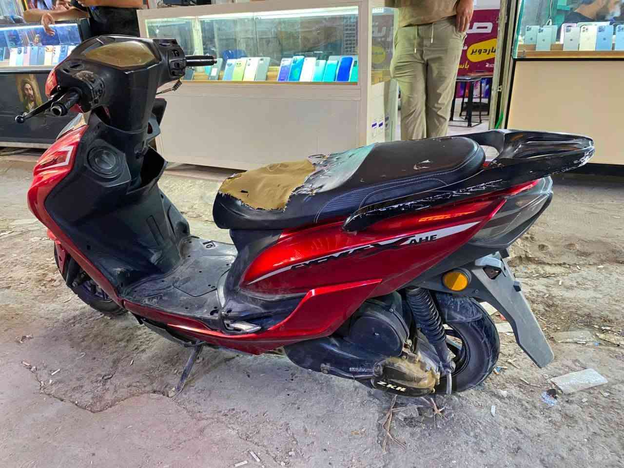 سكنس لد موديل 2024 الدراجه كفر كلش حلوو ونضيف مكينه بلجيس مكينه طيارة شلعه ومعدل فول صالنصه صجميه هجمم  نضيفه كلش مكفوله من الفتح والتجفيت مابيه نواقص كله شغاله كهربائيات شغاله 
السعر 350 الف مكاني حله شارع المكاتب ***********
