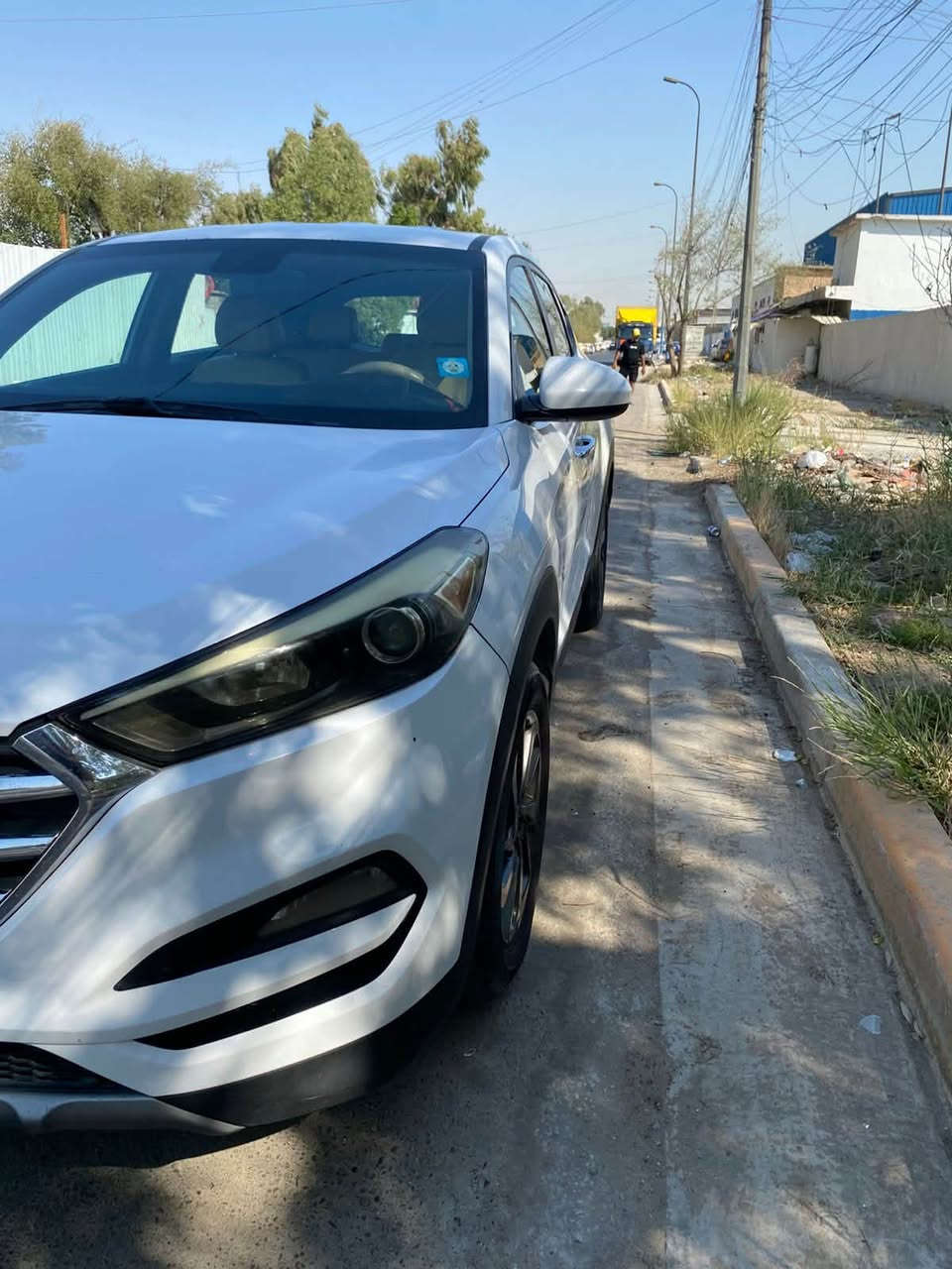 مرحبا
توسان موديل 2017 
وارد امريكي بدون صبغ 
مبدل بيها بنيد بنفس اللون 
باب الصدر بي بارد السياره حلوه من فضل الله 
سعرها 135 وبيها مجال للشراي 
مستعجل ع البيع 
***********
