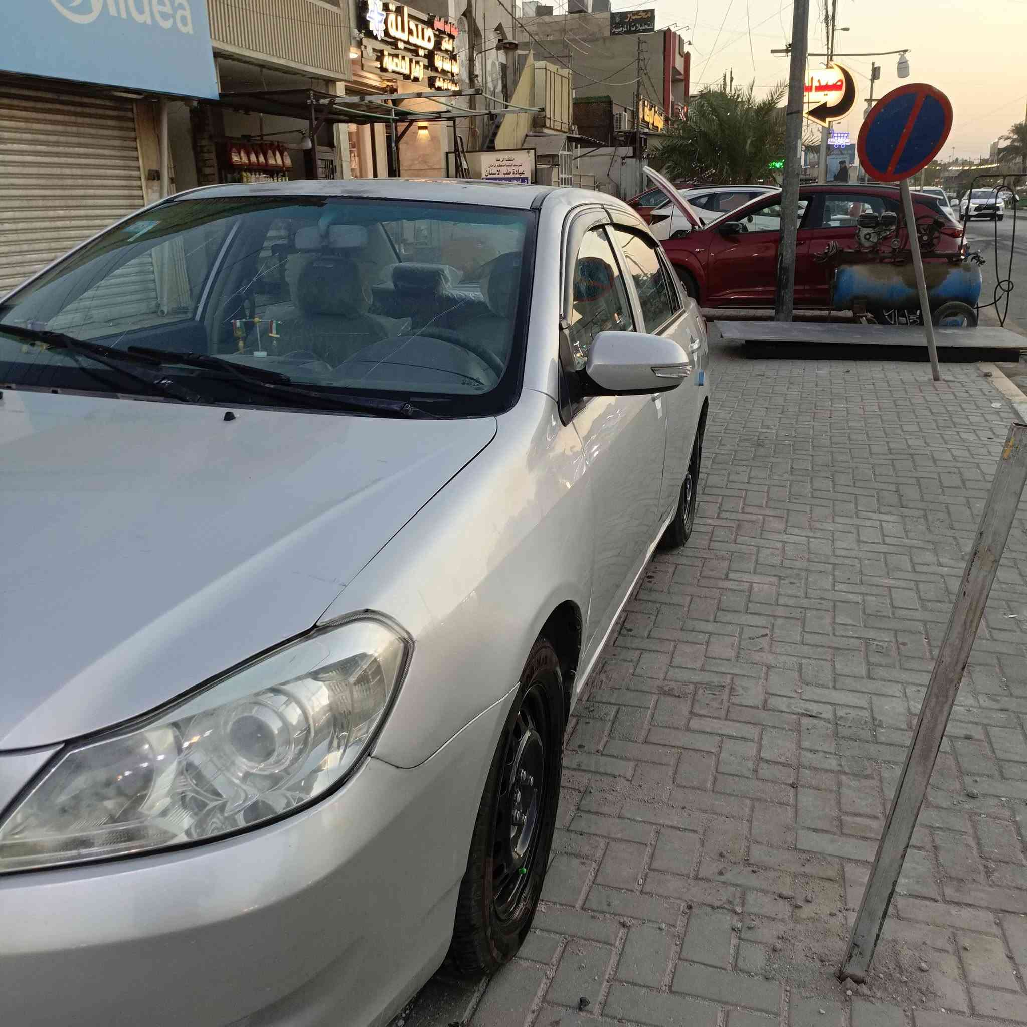 السلام عليكم بي وادي لبيع جي 3
2016 بيهه مكانات صبغ تبريد شغال تخم تاير جديد محرك وكير خير من الله اي نقص مابيهه السياره السعر 48وبيهه مجال مكاني بغداد البياع شارع الظغط

***********

