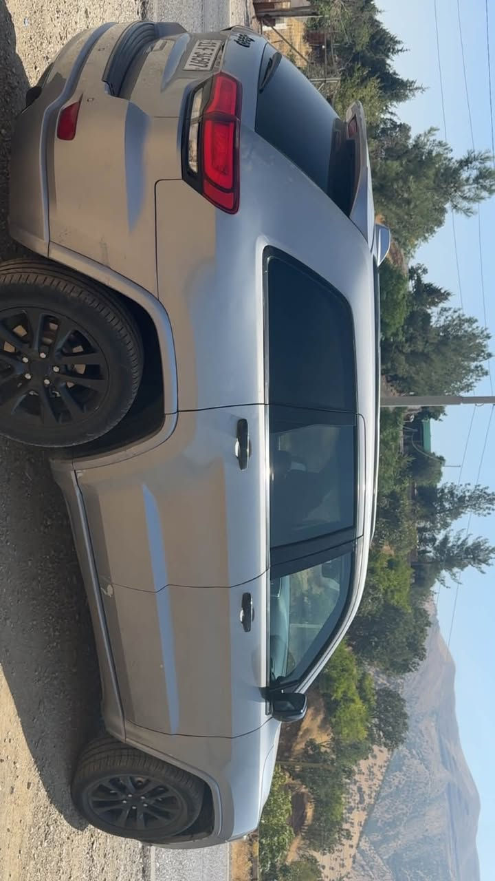 السلام عليكم
جيب لاريدو ٢٠١٨ حادثها جاملغ وباب بدون شاصي بدون دواخل بدون ايرباك السعر ١٧٥ بيع او مراوس اقل من عدها
ابومحمد ***********
