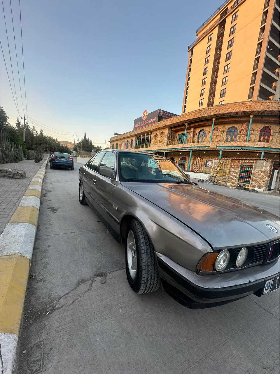 به ناوي خوا بيئيم موديل ٩٢ مه گينه ي ٥٢٠ عادي گيرو مه گينه ي به شه رتي ١٠٠ فيته ر كاره باي مه زبوته جوارتايه ي باشي له سه ره له قوه تي خوي بيزاره واجيهه ي له گه له به شه رتي ئه وه ليات به نزين زور كه م ده خوات نمونه له جواني نرخي ١٦ وه ره قه و مه عامه له T.B *********** ئه و ره قه مه ڤايبه رو وه تسئه بي له سه ره السليمانية, العراق
