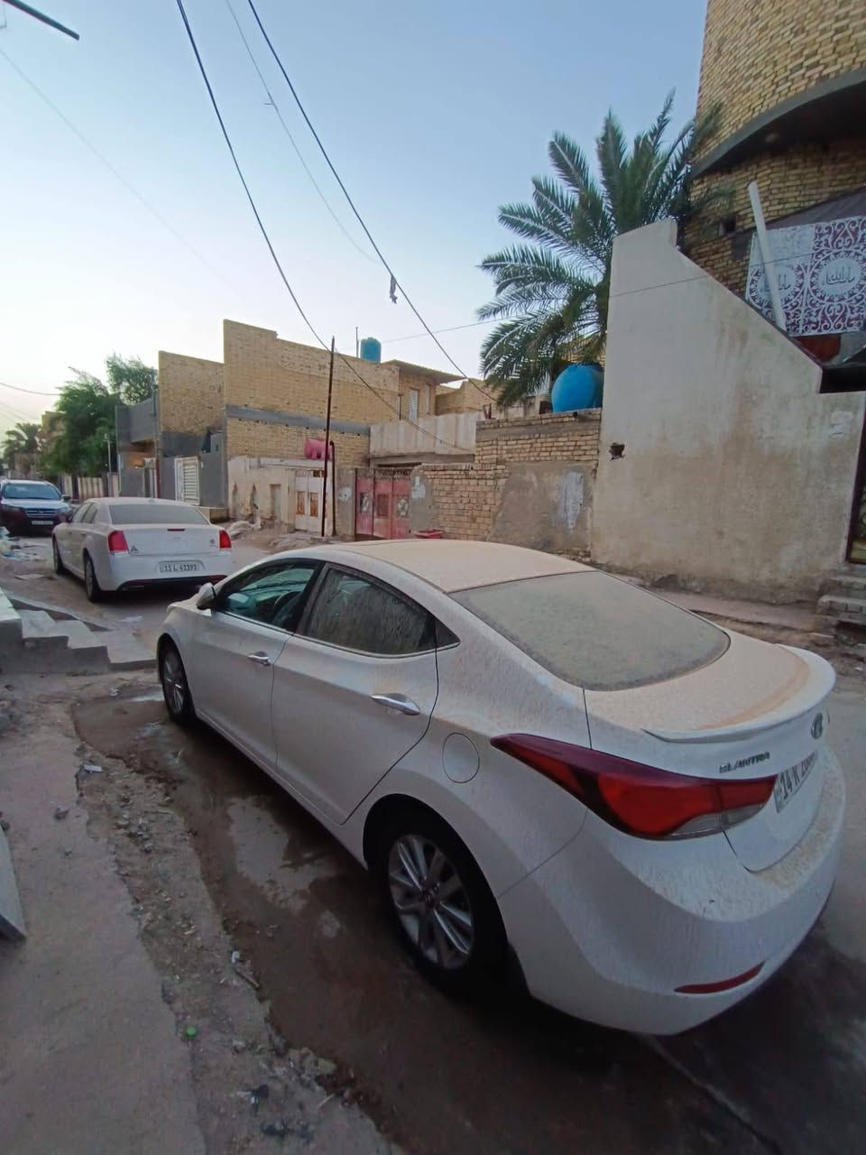 السلام عليكم
انترا للبيع 2016 خليجي 

فول مواصفات ماعده البصمة 

شاشة و كامرة و حساسات

سيدروف 

تحكم استيرن

مري شفط 

دواخل صاج دوشمه بلادي نظيفه 

تبريد قطعتين خير من الله 

كير كفالة

 محرك 1.800 كفالة 

السيارة مرتبه و جاهزه ما تخسر عليها ايشي 

ماشيه 114الف 

بيها ملاحظات بسيطه صبغ جماليه موضح بل سونار

السعر 125 

المكان ناصرية مركز

التواصل مع الرقم ***********
