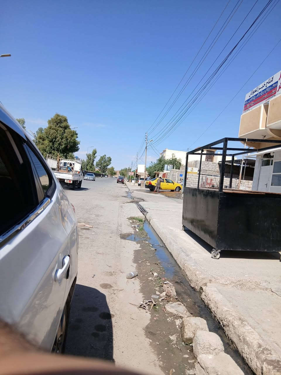 محل للإيجار • شارع بواري • سعر مناسب