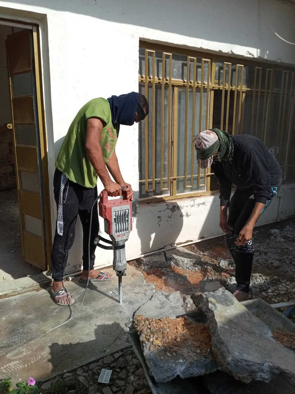 *********** 📞سلام عليكم  /  يوجد كادر عمل جاهز /  تصعيد مواد /  تنضيف بيوت /  تفليش /  تكشيط /  دفن نهري /  شقلنه ليل ونهار /  ومعداتنه جاهزه  ومالك دخل بكلشي تأخذ شقل جاهز مني سلمني شقل وتأخذ شقل جاهز / ماعليك بس تصال على رقم /// ***********  وسياره تجيك للبيت // وموجود واتساب
