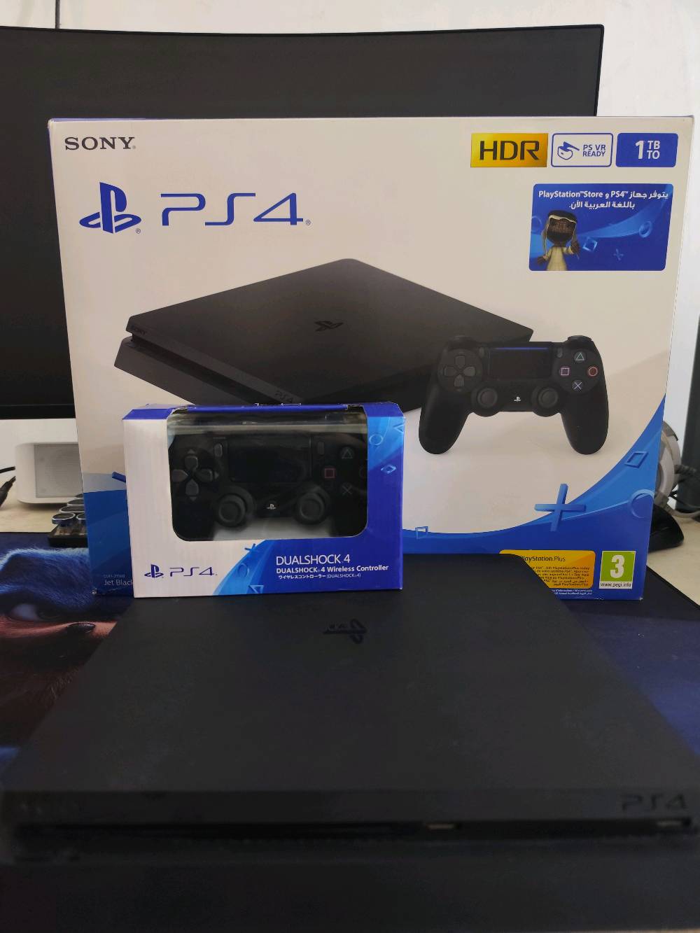 بلي فور اخو الجديد بريطاني كسر كارتون وليس بالة مطابق مع رقم الجهاز ذاكرة واحد تيرا الف كيكا مهكر نظام 9 يفتح التهكير بسرعة لاحاجة لقرص او فلاش يحتوي على 10 العاب قوية والجهاز كامل ملحقاته كارتون وكيبلات وجوستك سعره 350 عنوان حلة  توصيل محافظات  موجود واتساب ***********