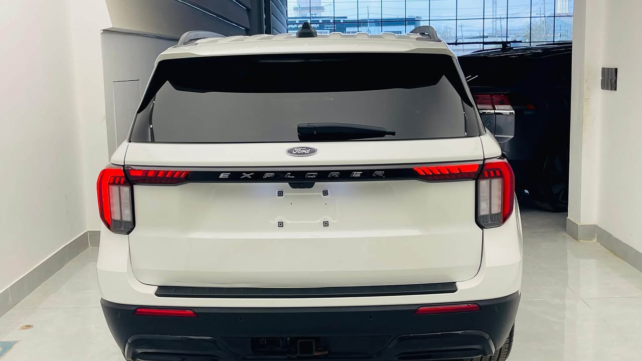 Ford Explorer ST_Line 2025
‎العداد : 7 الف مايل
‎ضرر:  بدون صبغ بس شبر صندوق تعدیل بارد 
‎سیارة تعتبر کلین و زیرو بدون داخل ارباكات سليم✅
‎ بجم و خلفي کبس دعاميات بشرط
1FMUK7KH8SGA90978

‎٤کامیرا 360
‎شاشە کبیر 
‎کیج ديجيتال
‎وایرلیس جارج 
‎بصمة تشغيل
‎بصمة ابواب
(Remote Stat)
‎صندوق شفط كهربائي
‎رادار امامي (تحديد مسار)
‎رادار جانبي (نقاط عمياء)
‎رادار خلفي (التحذير من الاصطدام)
‎شفتات استيرن
‎استيرن تدفئة
‎كشنات جلد و شامو vip
‎كشنات تدفئة+ تبريد
‎هاند بريك بصمة
Auto Stat
Auto Stop
‎حساسات امامية+خلفية
(Navigaton)
‎مانع انزلاق

‎‏‎ مکان سیارة اربیل 
‎‏‎سیارة بدون رقم تترقم شمالي 
‎‏‎‏‎للاتصال والاستفسار
‎اسیاسیل ***********☎️
‎☎️کورك ***********
‎
