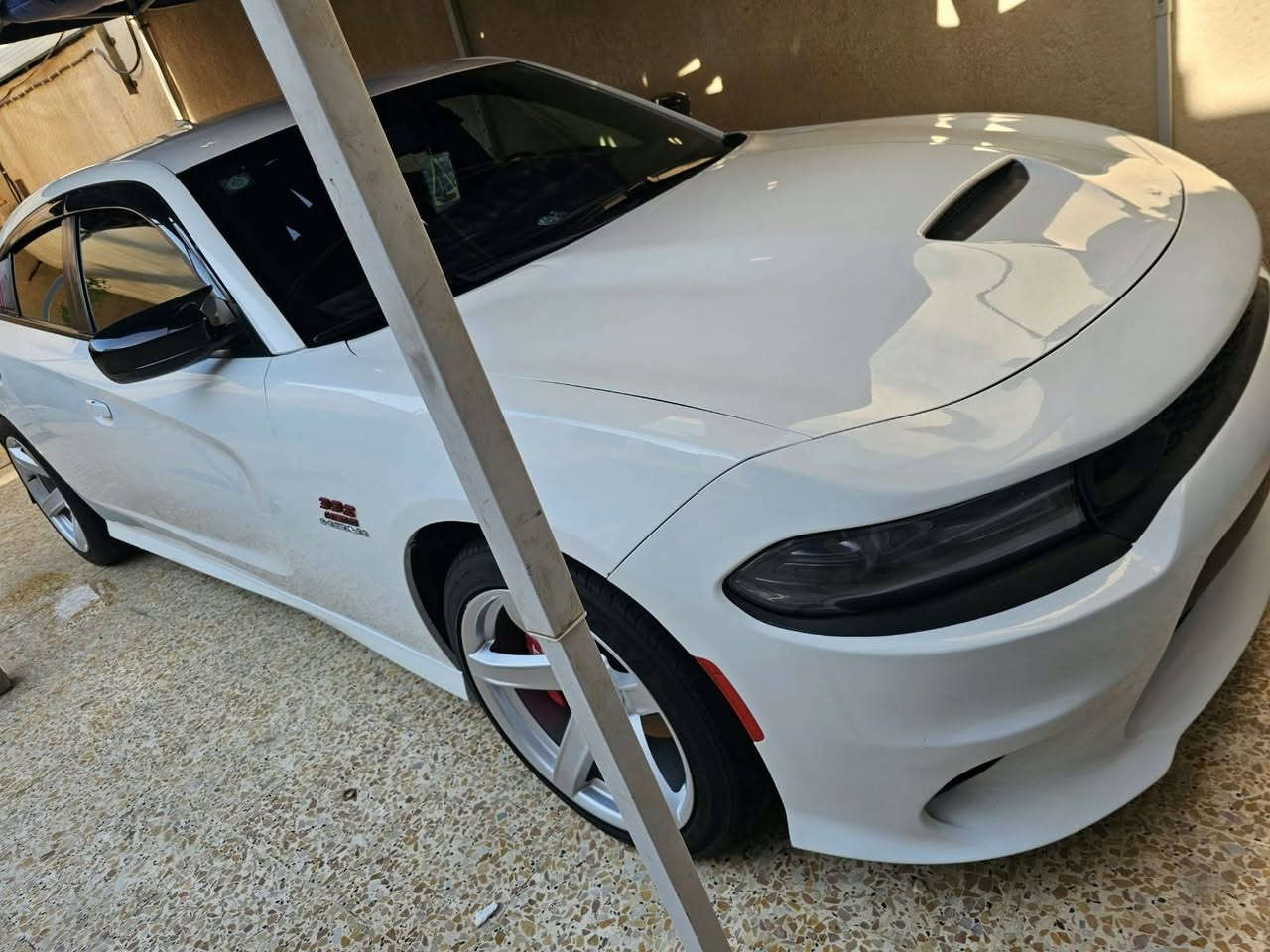 سلام عليكم جاجر هيمي رقم بغداد إنكليزي بسمي حادثه بنيد فقط بيه بارد 8سلندر هيمي سياره فول مواصفات ماشيه ٨٠الف استعمال شخصي موديل ٢٠٢٠ سعره ب ٢٥٥مع مجال ترهم مرواس بجارجر أو أوباما موديل حديث *********** اتصل اووتساب
