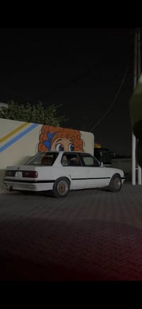 BMW E30 مكينه 525  السياره نشطه كلش عضمتها حلوه ابيع علا ضررها  078416...