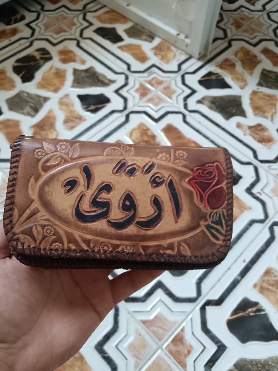 جزدان جلد طبيعي خالص شرط ظمان 8 الف  القطعه
للتواصل على هذا الرقم *********** وبي واتساب
